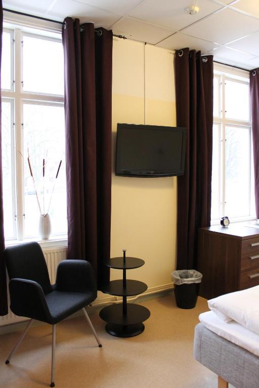 Stationshusets Hotell Och Cafe Köping Zimmer foto